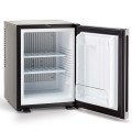 minibar hotel silenzioso vuoto
