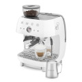 macchina caffe con macinacaffe bianco lucido uso