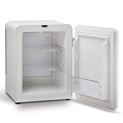 minibar hotel silenzioso vuoto