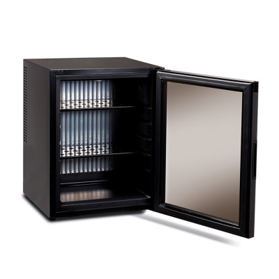 minibar hotel silenzioso vuoto