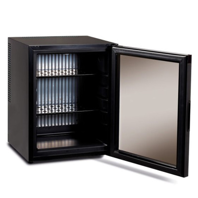 minibar hotel silenzioso vuoto