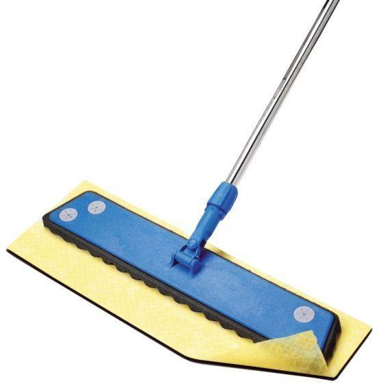 ATTREZZO PANNO TRATTATO   completo di base e manico